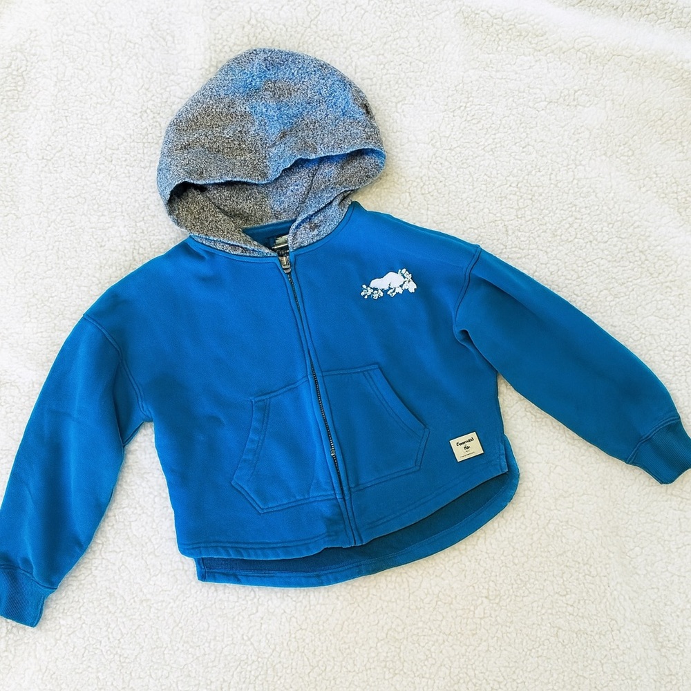Roots kids size youth medium zip hoodie slightly cropped at bottom